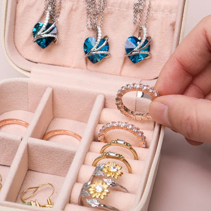 Portable Mini Leather Jewellery Organizer (Random Color)