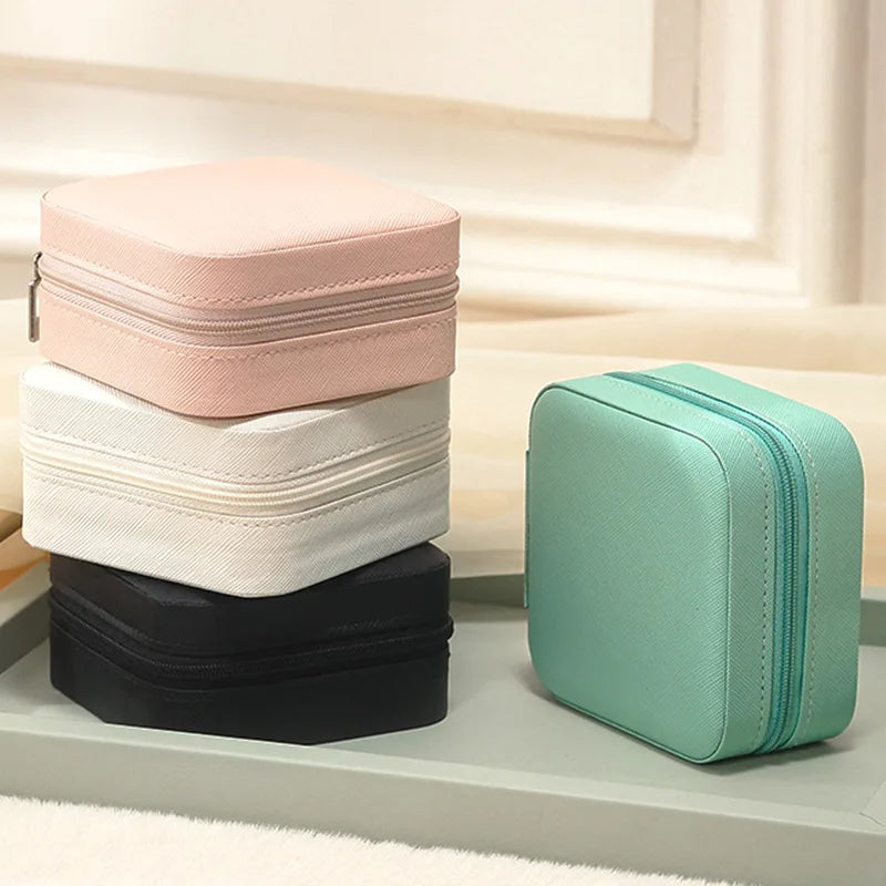 Portable Mini Leather Jewellery Organizer (Random Color)